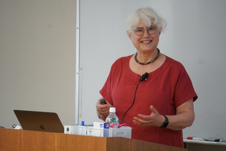 Prof_Rae